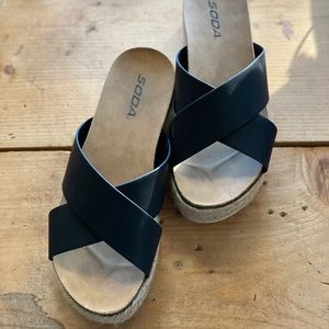 Platform sandals